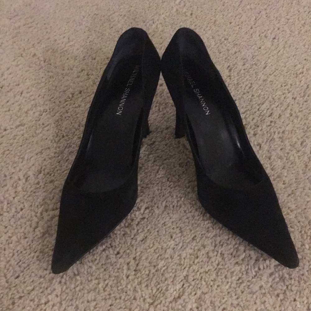 Size Ten Suede Pumps